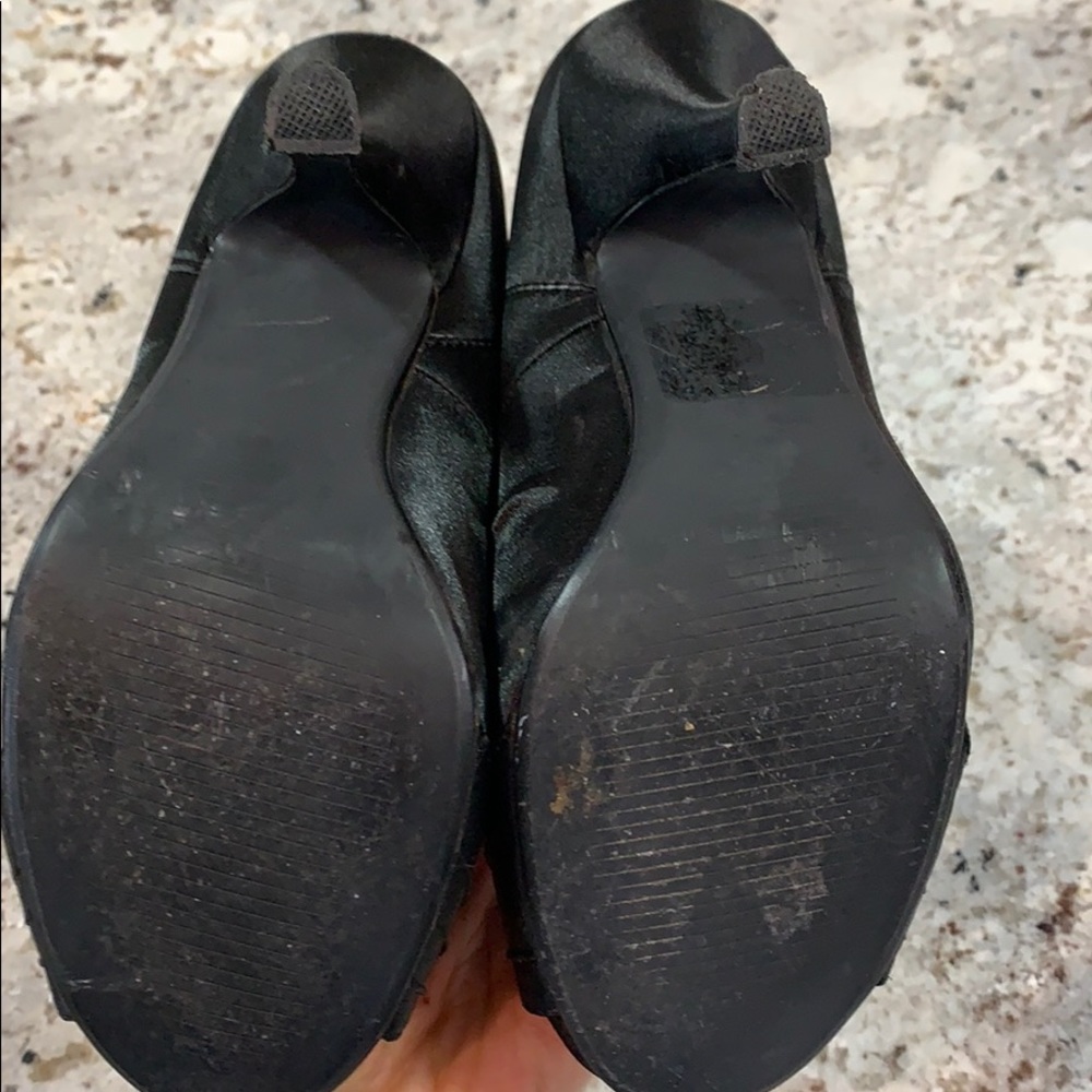 Shoes - Picture 3 of 3
